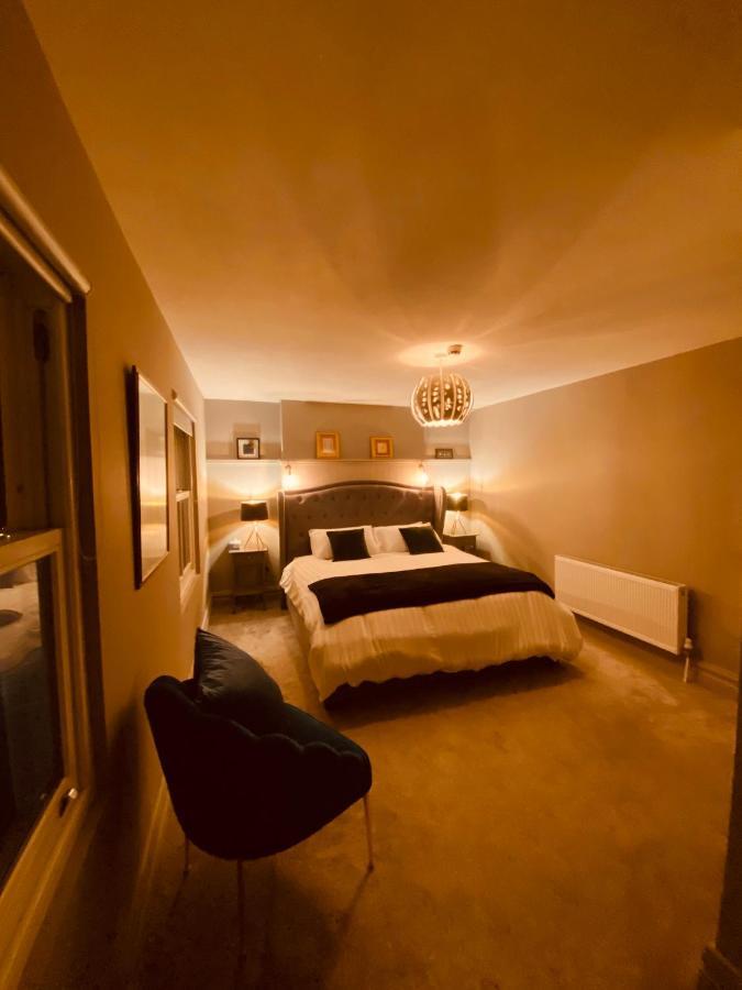 3 Bedroom Luxury Apartment Main Street Cashel  Eksteriør billede