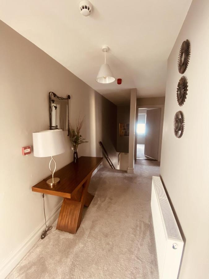 3 Bedroom Luxury Apartment Main Street Cashel  Eksteriør billede