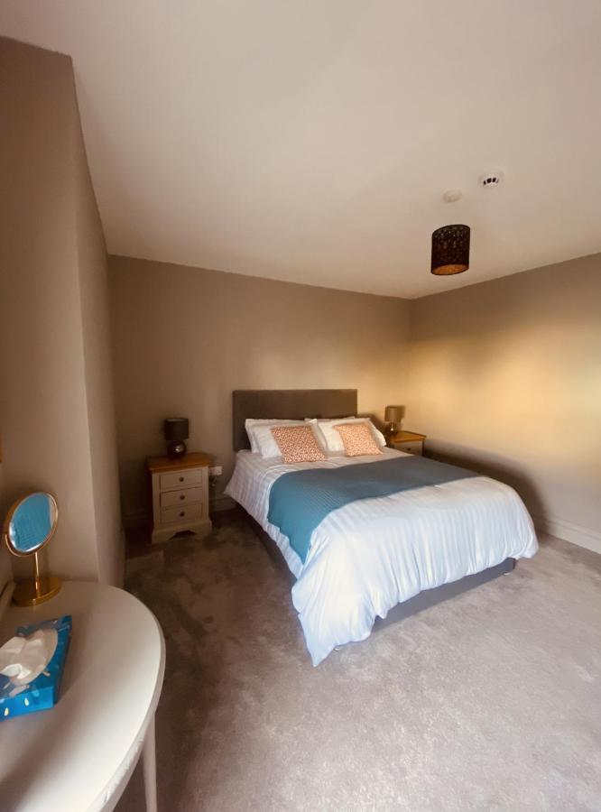 3 Bedroom Luxury Apartment Main Street Cashel  Eksteriør billede