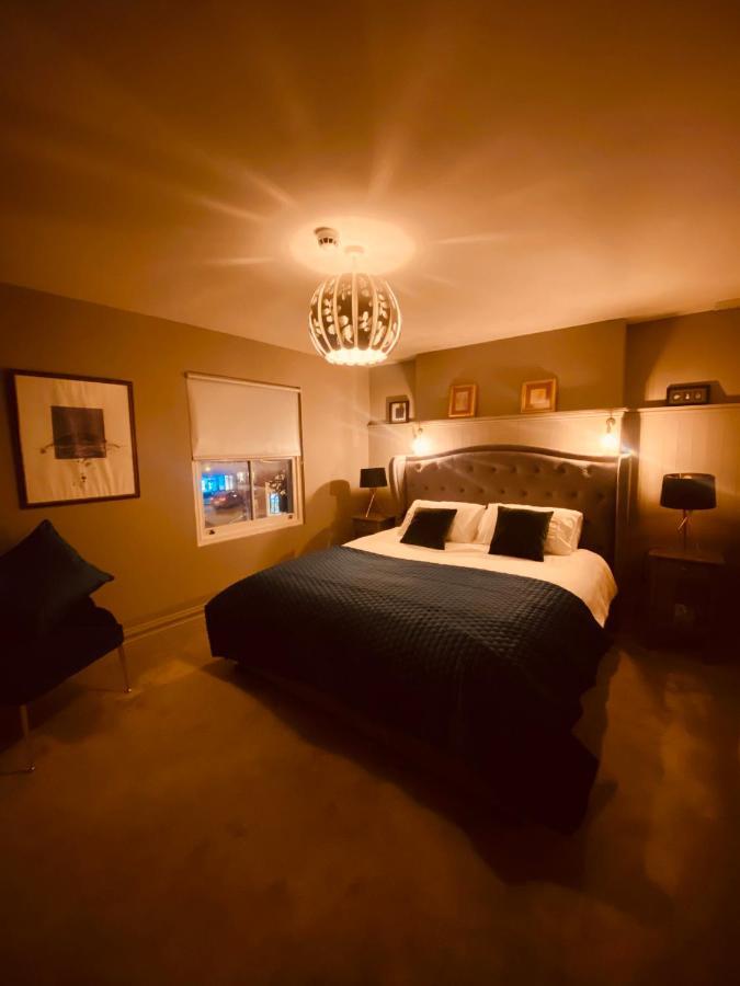 3 Bedroom Luxury Apartment Main Street Cashel  Eksteriør billede